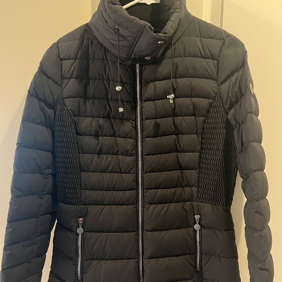 Bernardo Jacket- Size M - Picture 6 of 6